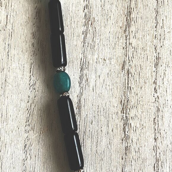 Black Beads And Green Amazonite Choker Necklace With Pendant 18" with 1" Pendant - Picture 3 of 5